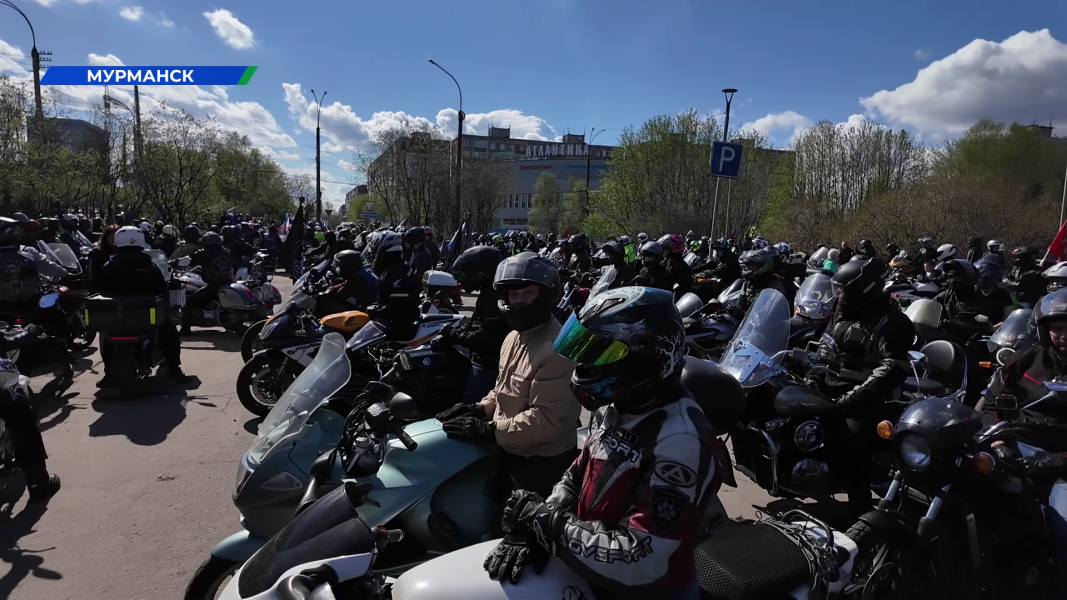 На байках по Мурманску: северяне громко открыли мотосезон Мотоцикл