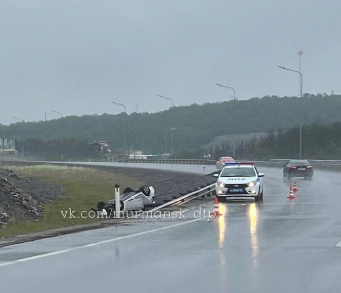 Момент аварии на трассе в Мурманске попал на видео ДТП