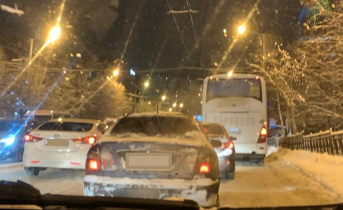 Водители в Мурманске встали в километровых пробках Пробка