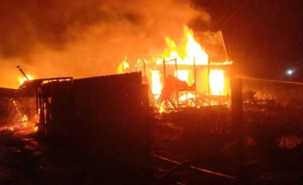 В Мурманской области сгорел жилой дом Пожар