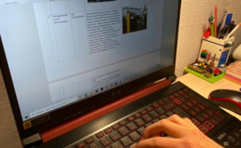 «Идем в город»: работа школьников Печенгского округа продолжается и летом Компьютер