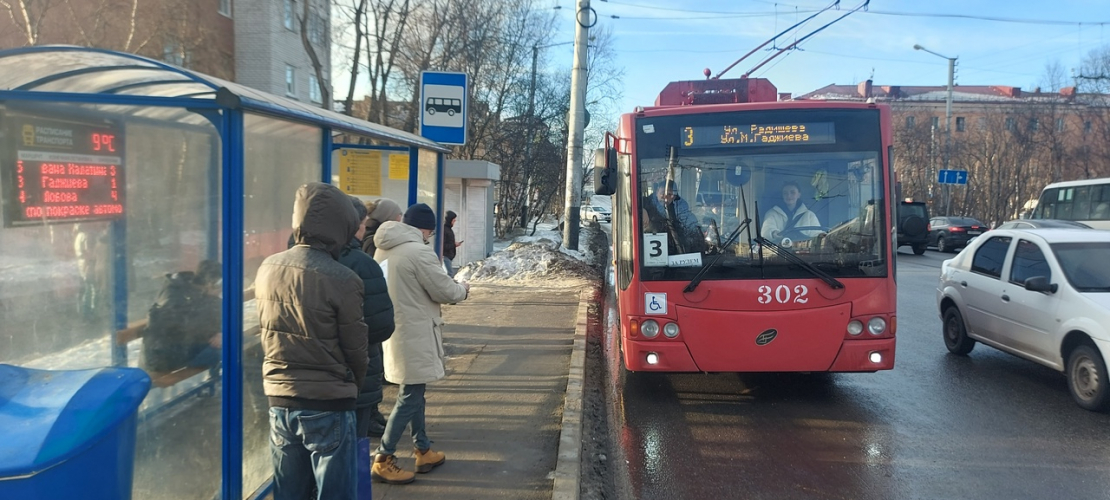 Юбилейный пассажир В Мурманске поздравили юбилейного пассажира