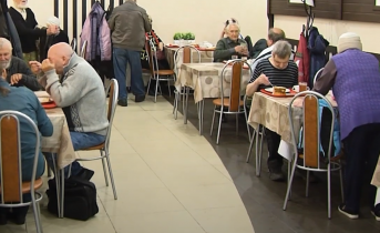 Социальная столовая в Мурманске закрылась Мурманск
