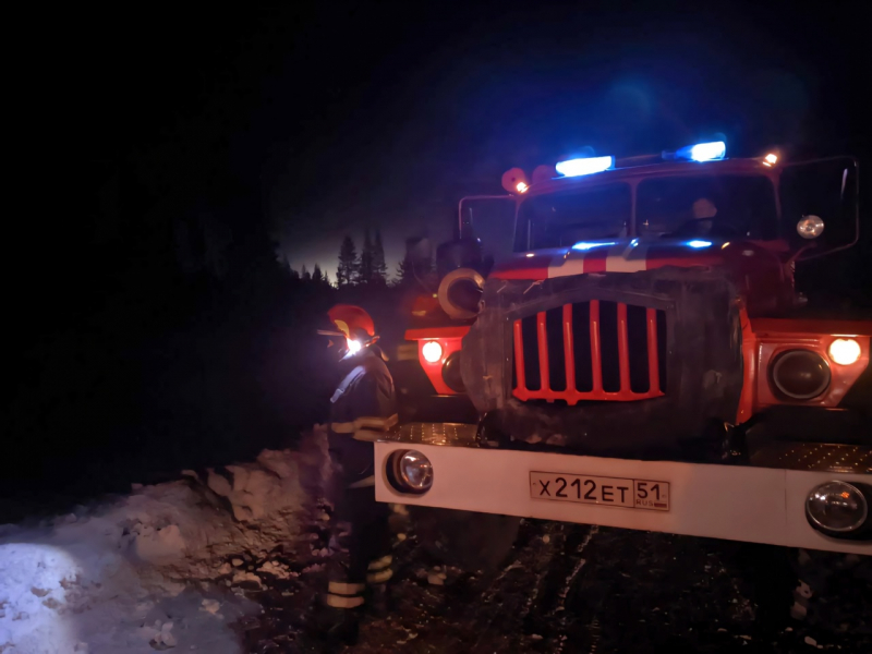 На трассе в Мурманской области столкнулись два автомобиля На трассе в Мурманской области столкнулись два автомобиля
