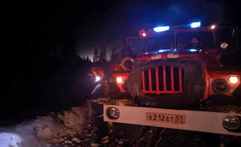 На трассе в Мурманской области столкнулись два автомобиля На трассе в Мурманской области столкнулись два автомобиля