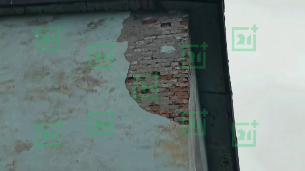 В Мурманске рушатся дома Фасад