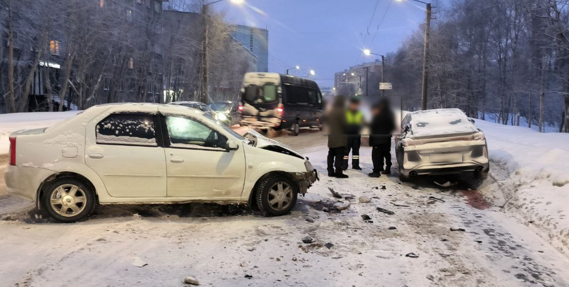 17 пострадавших. В Мурманской области произошло 11 ДТП Авария