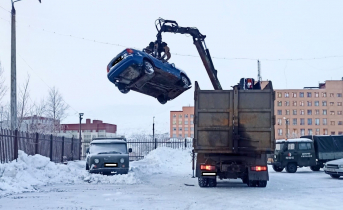 В Мурманской области эвакуируют автомобили Эвакуация