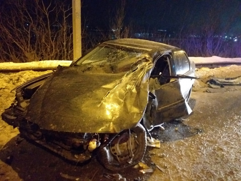 Последствия серьезной аварии с фурой в Мурманске попали на видео Авария