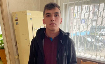 Полиция Мурманской области разыскивает подозреваемого в преступлении молодого парня Подозреваемый