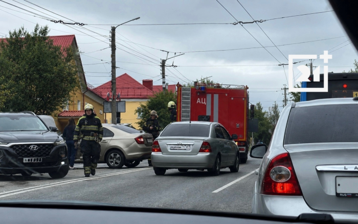 Серьезное ДТП спровоцировало пробку в Мурманске