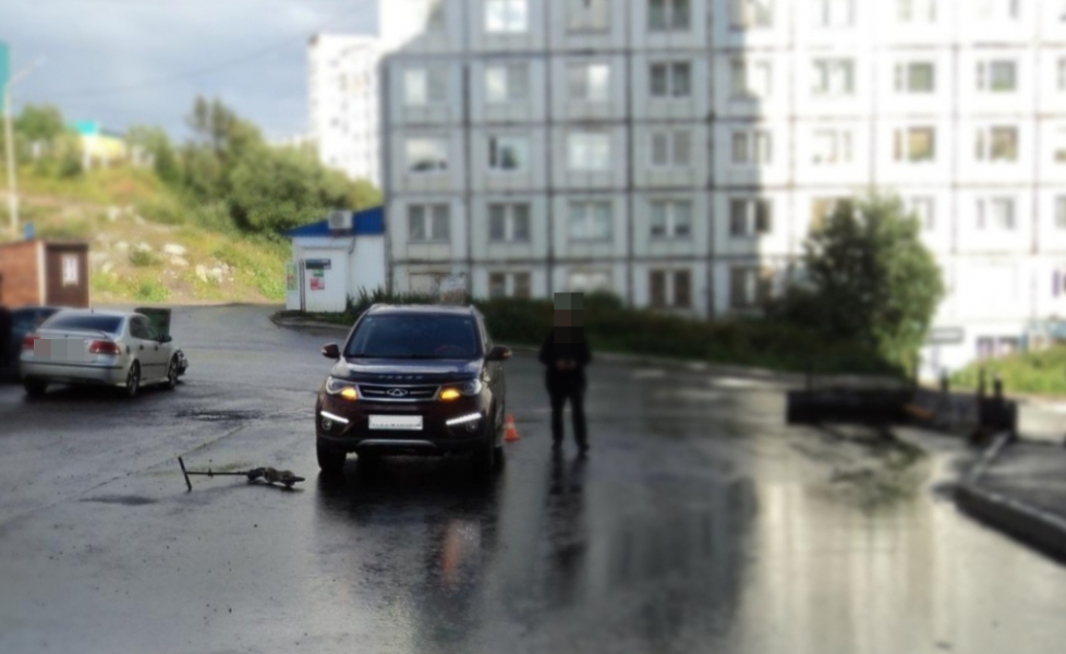 8-летнего ребенка на самокате сбили в Мурманской области Авария