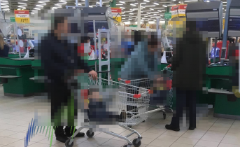 Поведение родителей в торговом центре в Мурманске возмутило северян Магазин