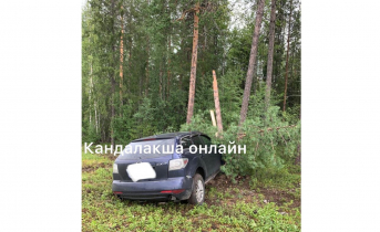 Иномарка вылетела с дороги в Мурманской области ДТП