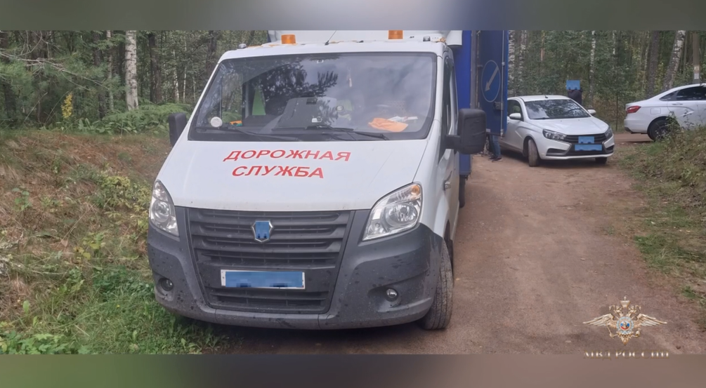 Полиция накрыла преступную группу, маскировавшуюся под дорожных рабочих Машина