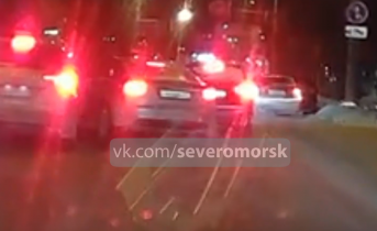 В Мурманске произошло тройное ДТП на глазах у автоинспекторов ДТП