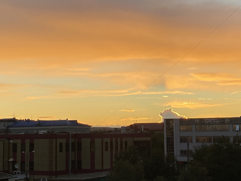 В небе над Мурманском появилась собака, фото Небо