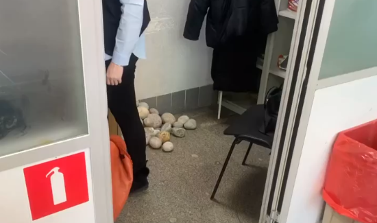Опасные сувениры в Мурманской области Камни