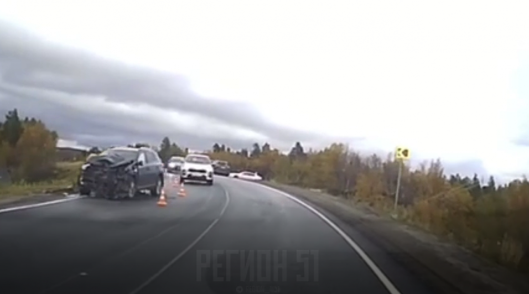 Последствия жесткой аварии в Мурманской области попали на видео Авария