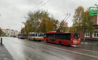В центре Мурманска встали троллейбусы Троллейбусы