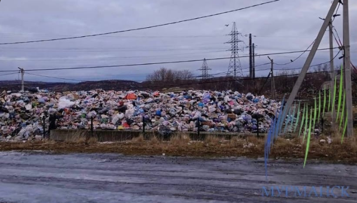 Стала известна причина появления огромной свалки в Мурманской области Свалка