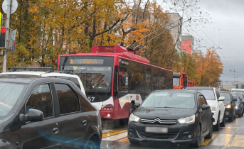 В Мурманске произошел утренний дорожный коллапс В Мурманске произошел утренний дорожный коллапс