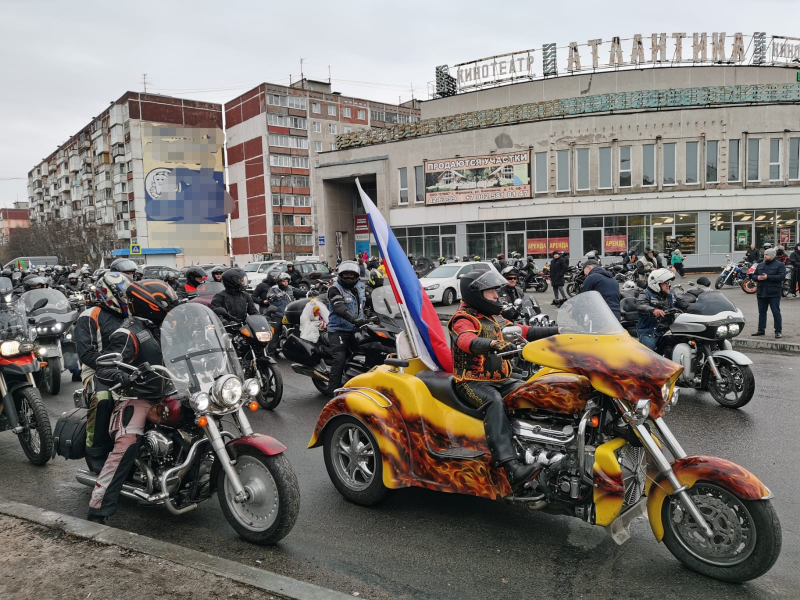 Мурманские байкеры официально открыли мотосезон Байкеры