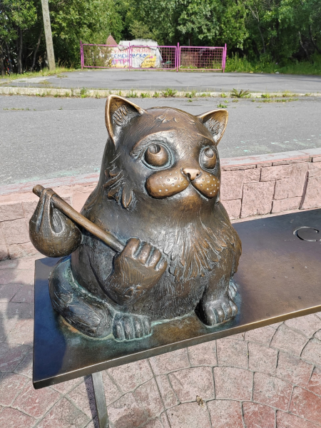 Самый северный памятник коту — история верности, которая тронет ваше сердце! памятник