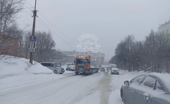 Фуры встали в Мурманске Дорога