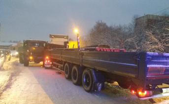 В Мурманске произошло ДТП с участием двух грузовых автомобилей ДТП