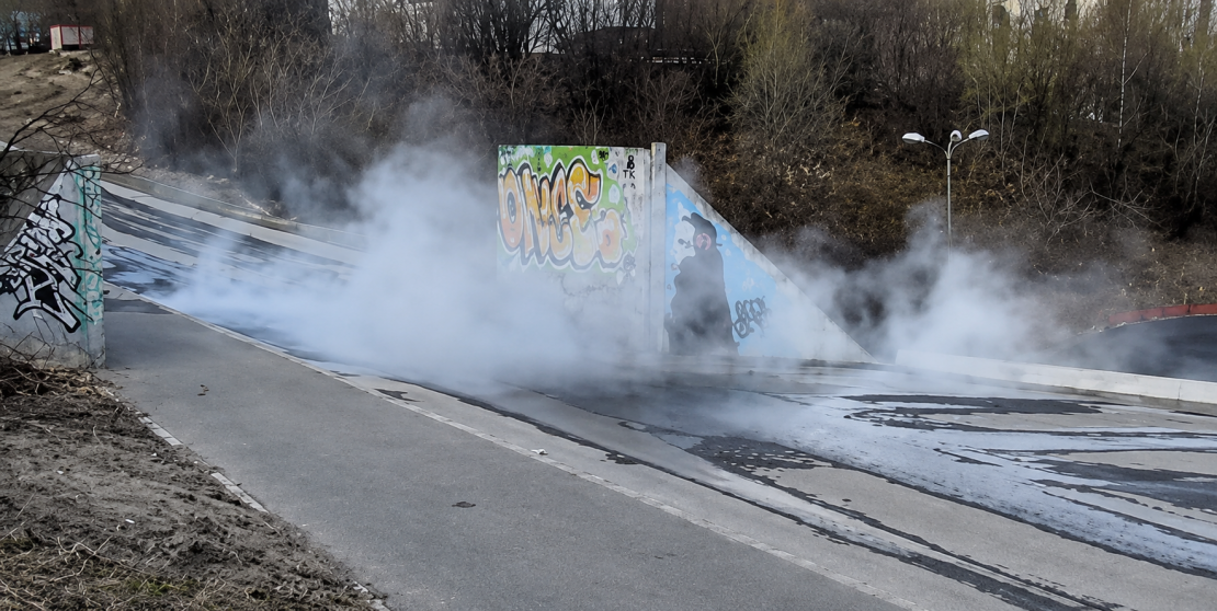 Пар и кипяток залил улицу в Мурманске Пар и кипяток