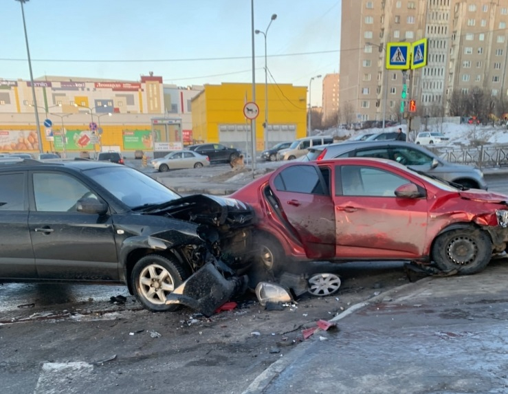 Момент ДТП в центре Мурманска попал на видео ДТП