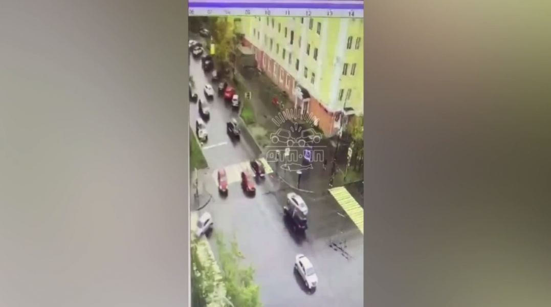 Момент ДТП в центре Мурманска попал на видео ДТП