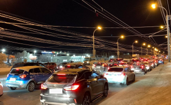 Дорожный коллапс возник из-за массовой аварии в Мурманске Коллапс