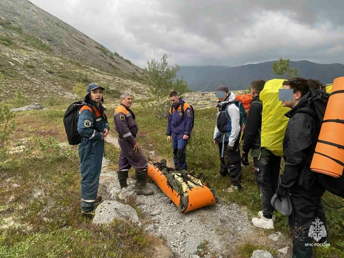 Происшествие в Хибинах: на перевале женщине потребовалась помощь спасателей Люди