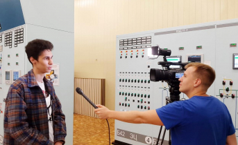 Студенты-географы МГУ в программу своей практики включили посещение Кольской АЭС Студенты-географы МГУ в программу своей практики включили посещение Кольской АЭС