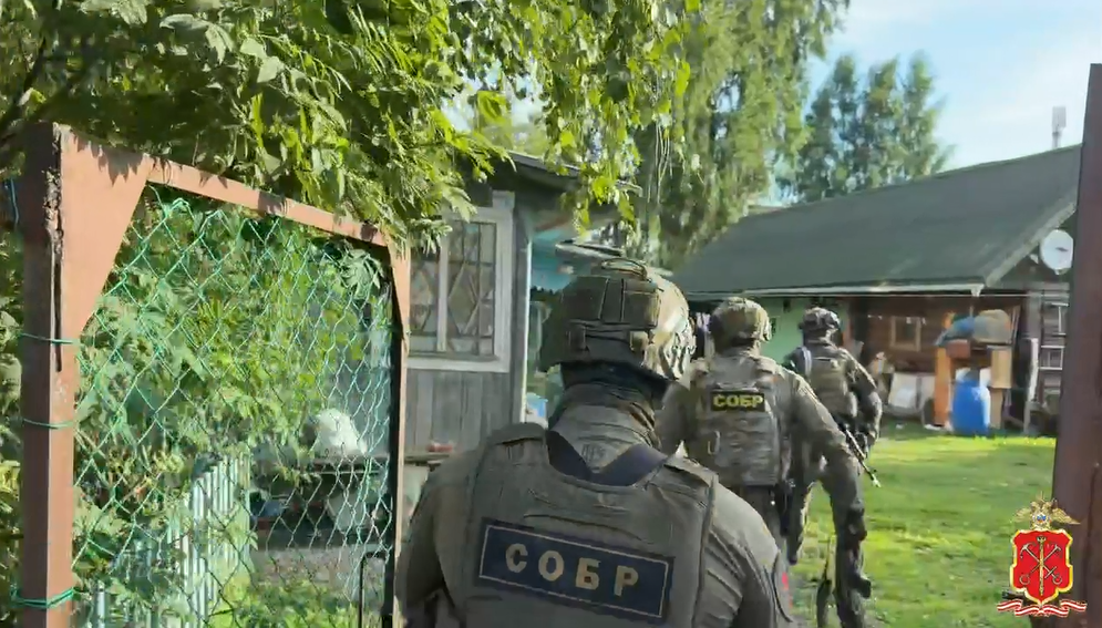 Мошенническую схему с недвижимостью на 180 млн рублей пресекли полицейские СОБР