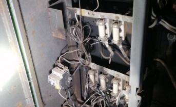 3 взрослых и 6 детей спаслись из пожара в Мурманской области Щиток