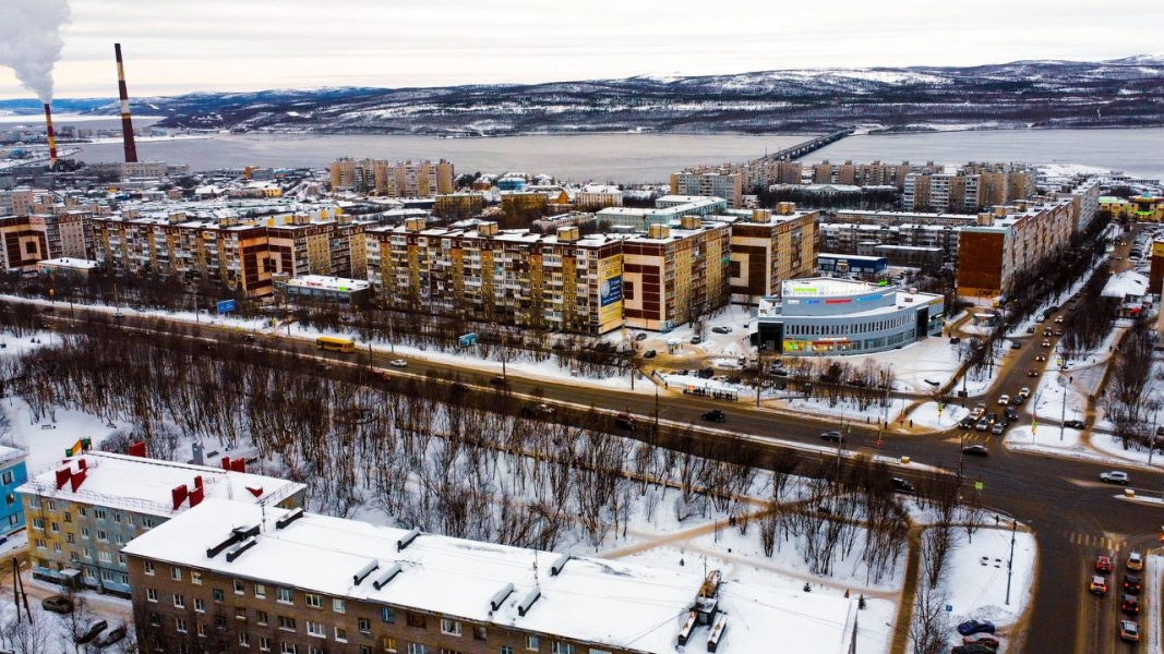 В Мурманске продавали незаконные товары Мурманск