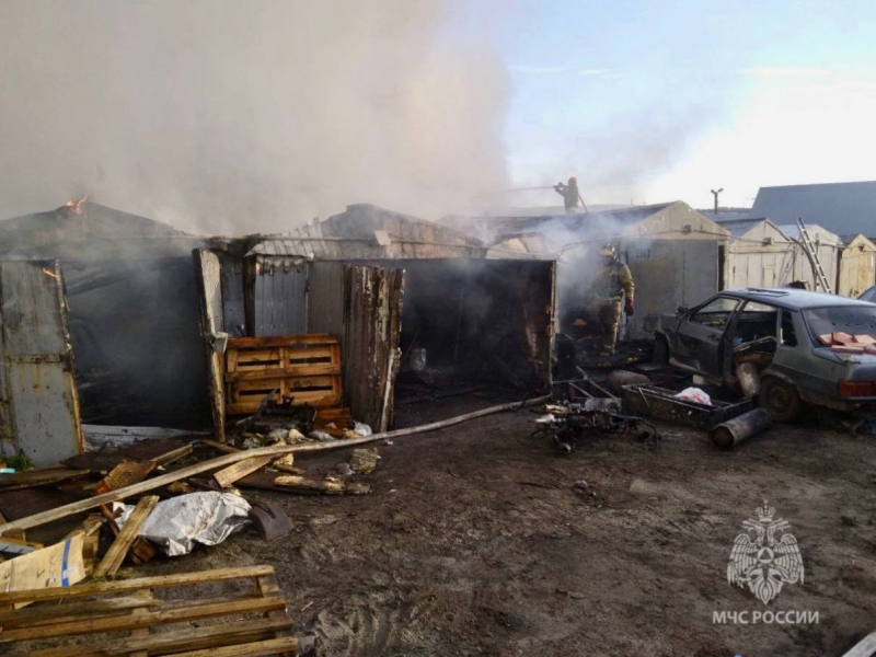 Пожар с разрушительными последствиями случился в Мурманске Пожар с разрушительными последствиями случился в Мурманске