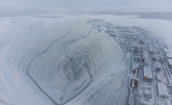Впечатляющие карьеры в Мурманской области Карьер