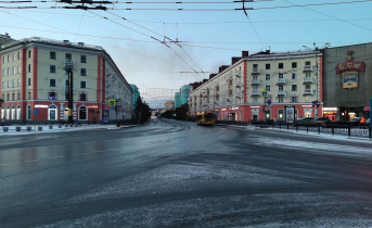 Агрессивная женщина устроила шоу в центре Мурманска Мурманск