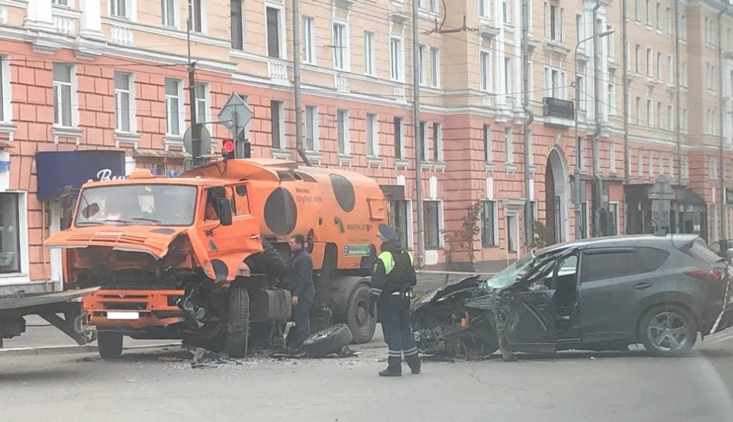 Стали известны подробности страшной аварии в центре Мурманска ДТП