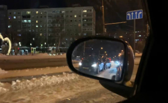 Из-за аварии в Мурманске водители встали в большой пробке Авария