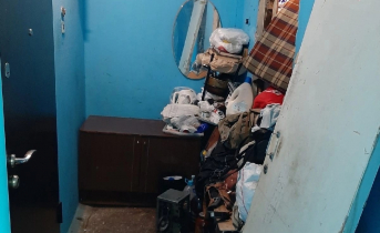 Северяне пожаловались на непростую ситуацию с соседом в Мурманске Мусор