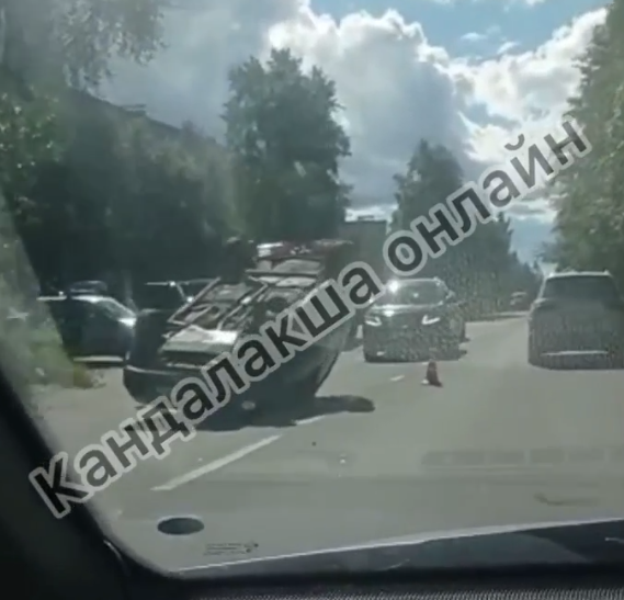 В Мурманской области автомобиль перевернулся на крышу ДТП