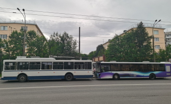 Последствия ДТП с участием общественного транспорта в Мурманске попали на видео ДТП