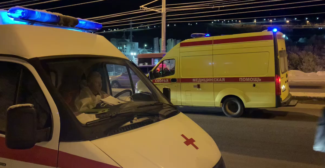 В массовом ДТП в Мурманске пострадали люди Мурманск