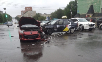 В центре Мурманска произошла жесткая авария Авария