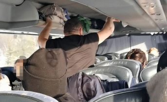Поведение пассажиров автобуса шокировало северян Нетрезвые пассажиры